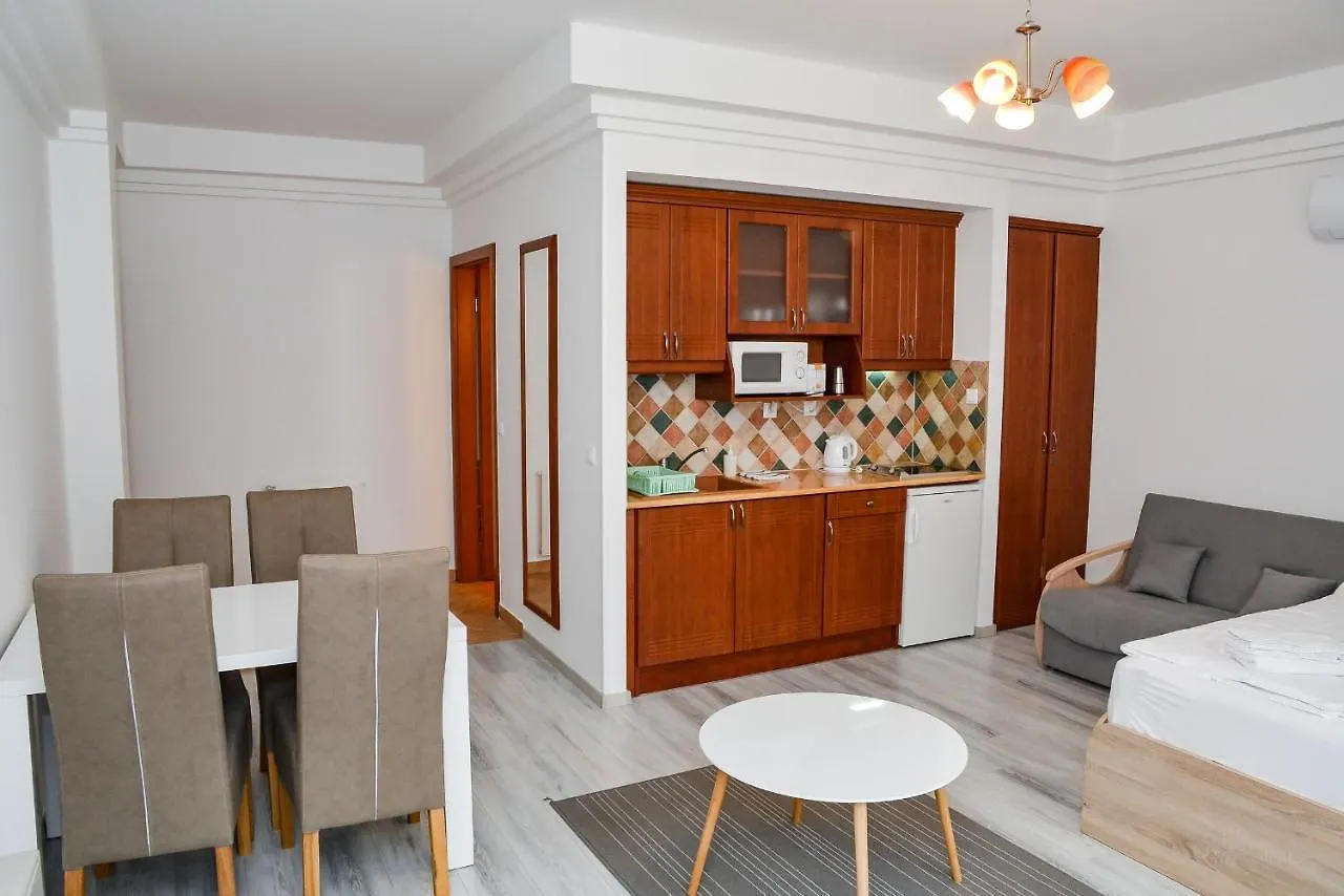 Heli Apartman Хайдусобосло Апартаменты