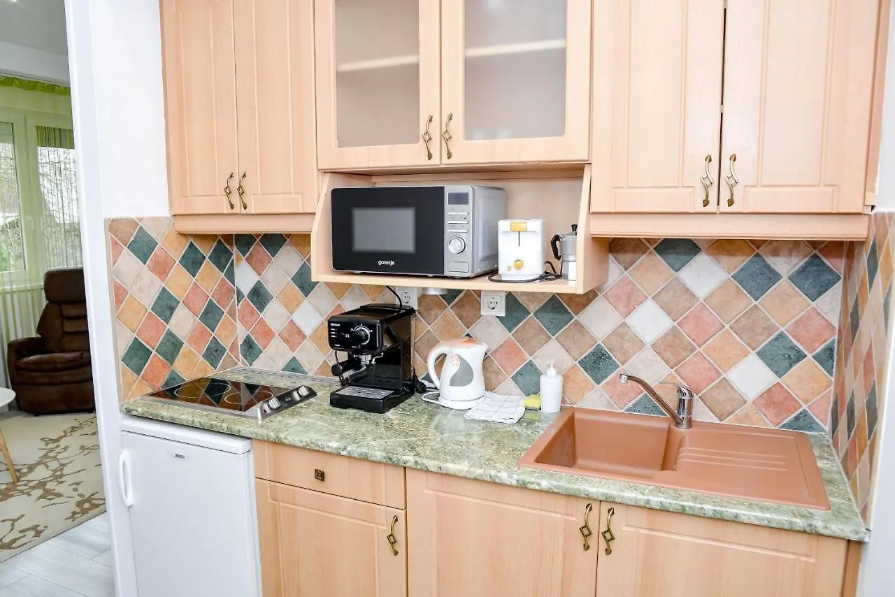 Heli Apartman Хайдусобосло Апартаменты
