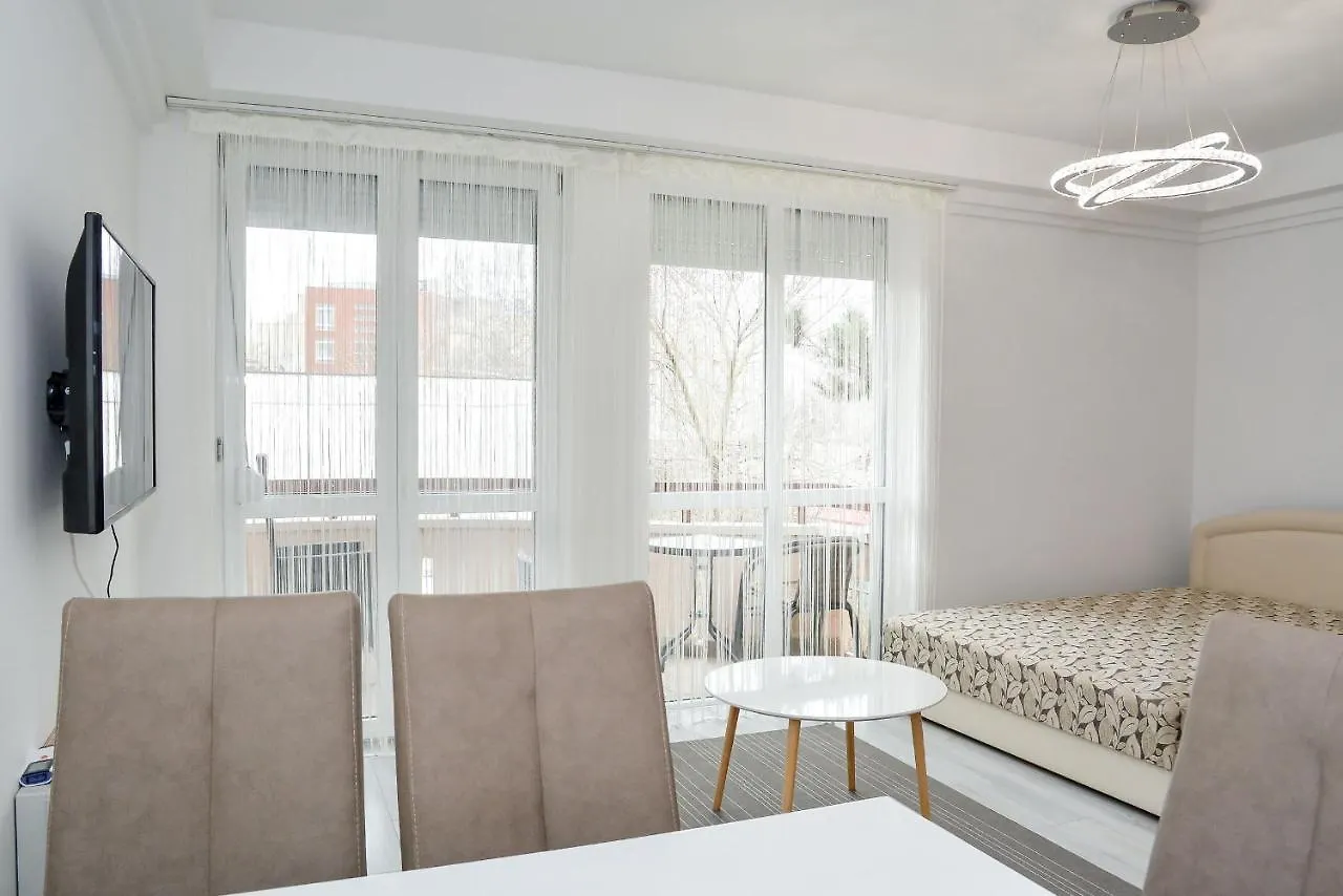 Heli Apartman Хайдусобосло