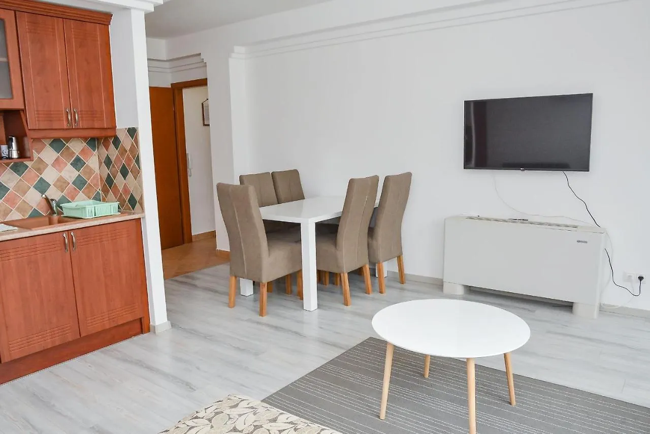 Апартаменты Heli Apartman Хайдусобосло Венгрия