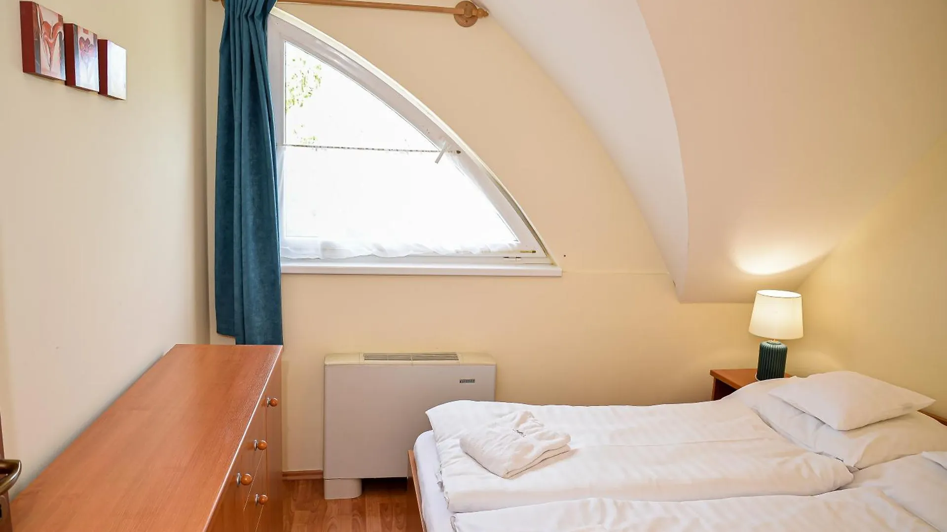Heli Apartman Хайдусобосло 0*,